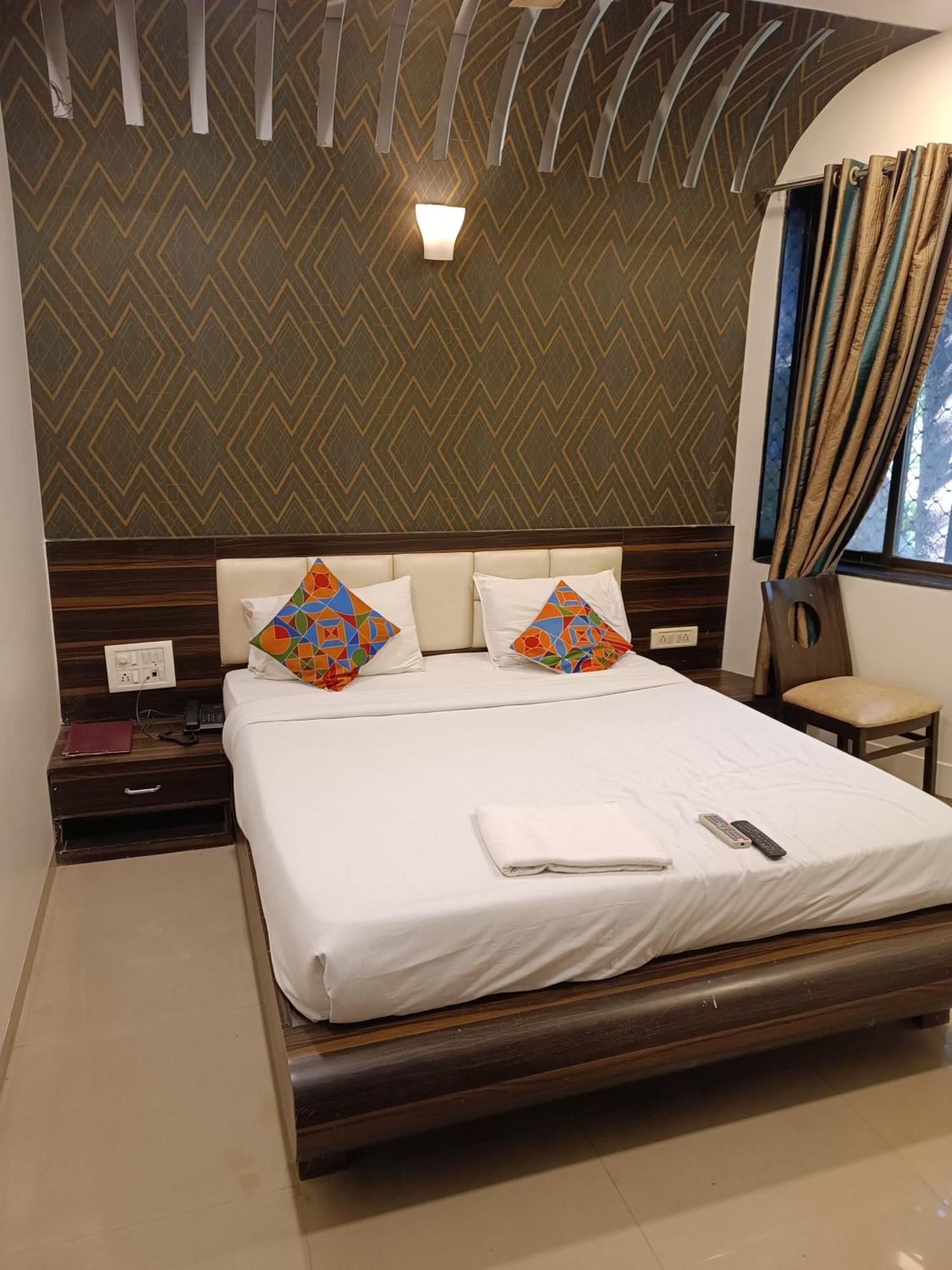 Trendy Hotel Adore Palace - Nearby Mumbai Airport & Bkc Visa Consulate — Photos 1